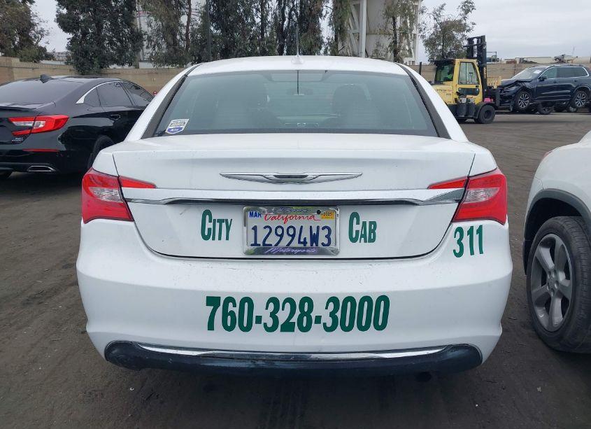 Photo 13 of 2014 Chrysler 200 TOURING (VIN 1C3CCBBBXEN100975)