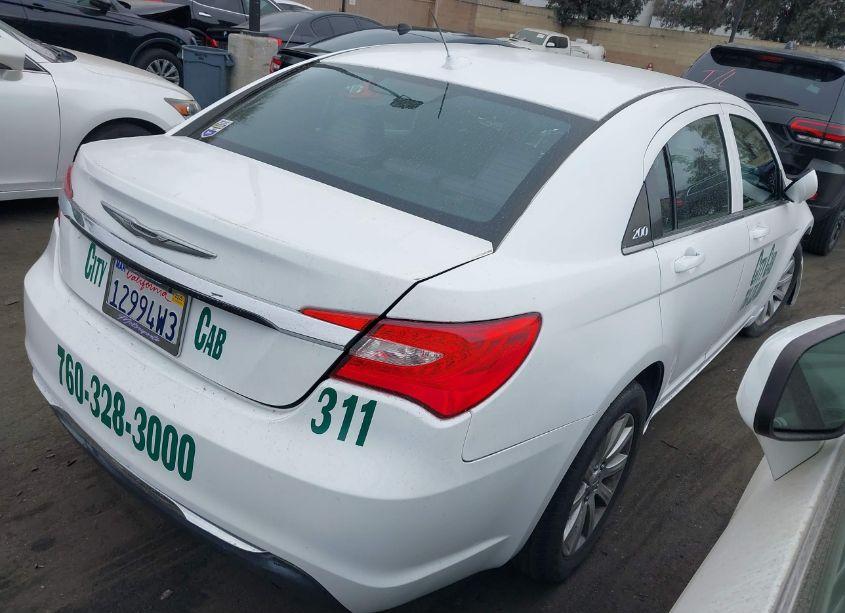 Photo 4 of 2014 Chrysler 200 TOURING (VIN 1C3CCBBBXEN100975)