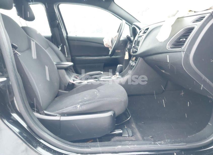 Photo 5 of 2014 Chrysler 200 TOURING (VIN 1C3CCBBBXEN178897)