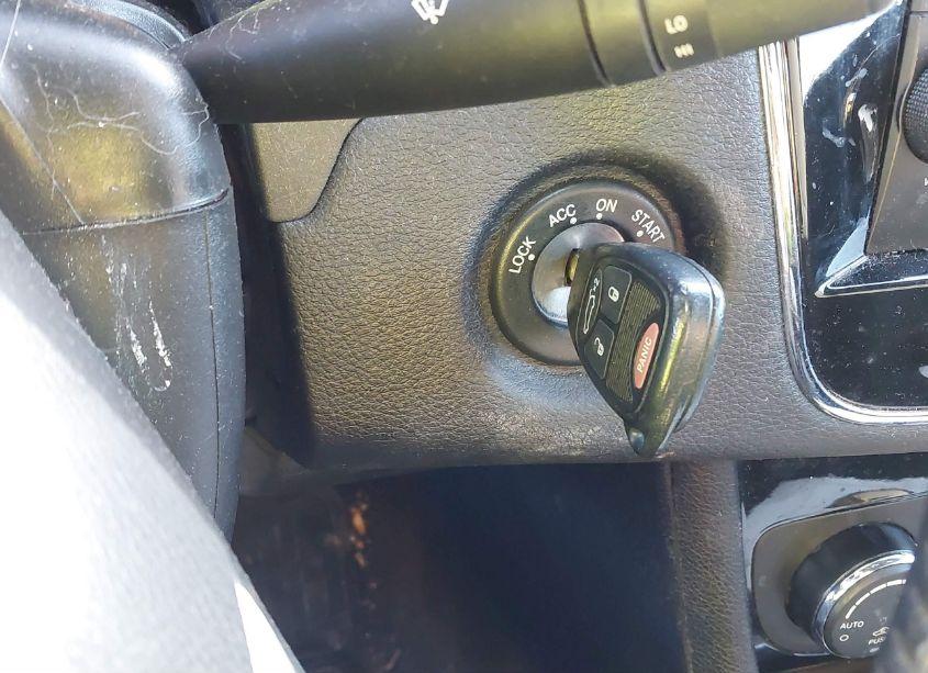 Photo 11 of 2014 Chrysler 200 TOURING (VIN 1C3CCBBBXEN197935)