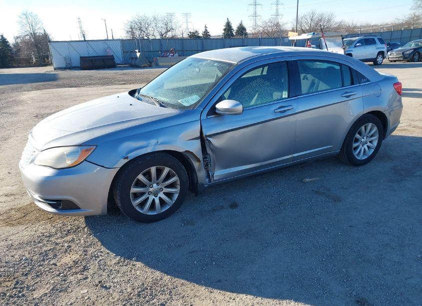 Photo 2 of 2014 Chrysler 200 TOURING (VIN 1C3CCBBBXEN197935)