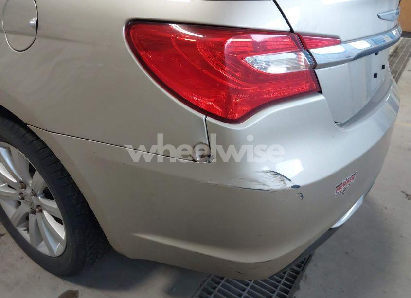 Photo 15 of 2014 Chrysler 200 TOURING (VIN 1C3CCBBBXEN231601)