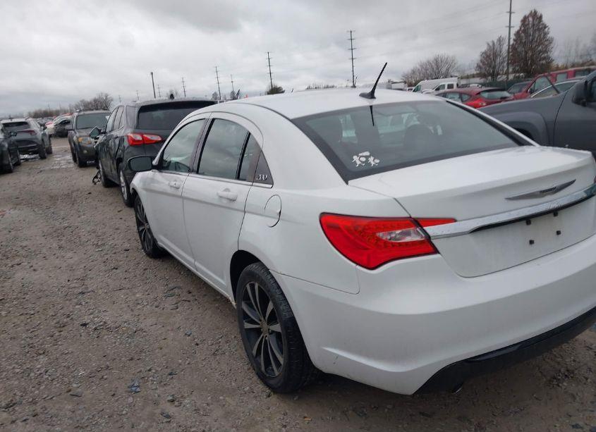 Photo 3 of 2013 Chrysler 200 TOURING (VIN 1C3CCBBG0DN716534)