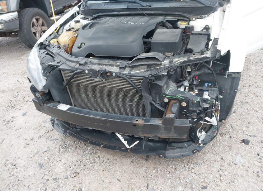 Photo 6 of 2013 Chrysler 200 TOURING (VIN 1C3CCBBG0DN716534)