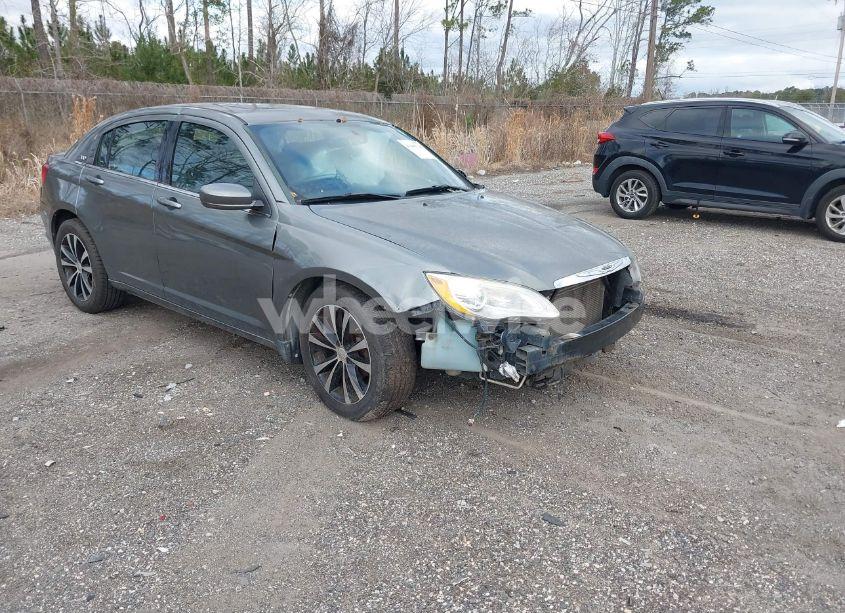 2013 Chrysler 200 TOURING (VIN 1C3CCBBG0DN728988) main photo