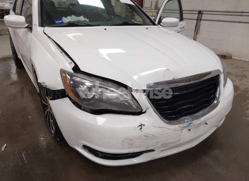 Photo 6 of 2013 Chrysler 200 TOURING (VIN 1C3CCBBG0DN737285)