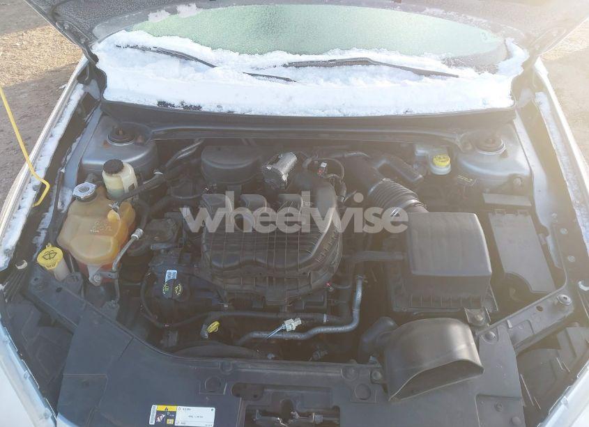 Photo 10 of 2014 Chrysler 200 TOURING (VIN 1C3CCBBG0EN105565)