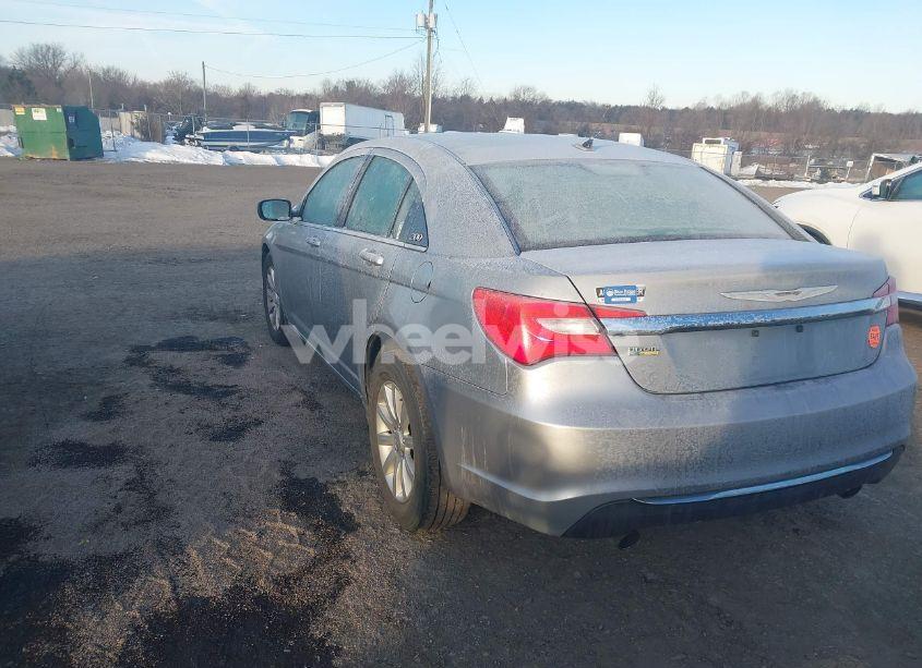Photo 3 of 2014 Chrysler 200 TOURING (VIN 1C3CCBBG0EN105565)