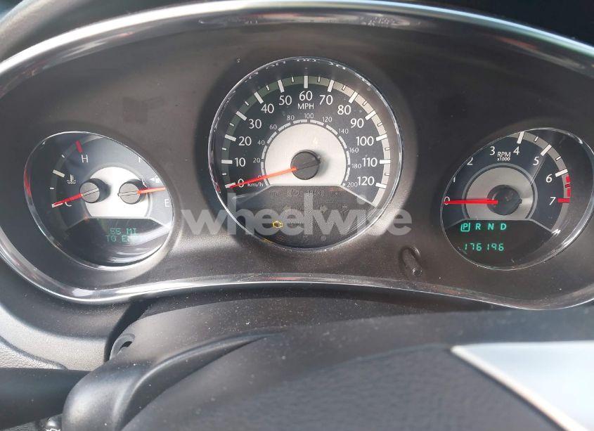 Photo 7 of 2014 Chrysler 200 TOURING (VIN 1C3CCBBG0EN105565)