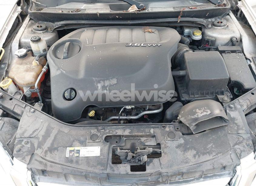 Photo 10 of 2014 Chrysler 200 TOURING (VIN 1C3CCBBG0EN115240)