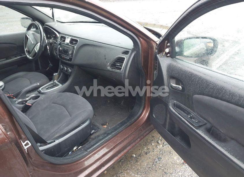 Photo 5 of 2013 Chrysler 200 TOURING (VIN 1C3CCBBG1DN569415)