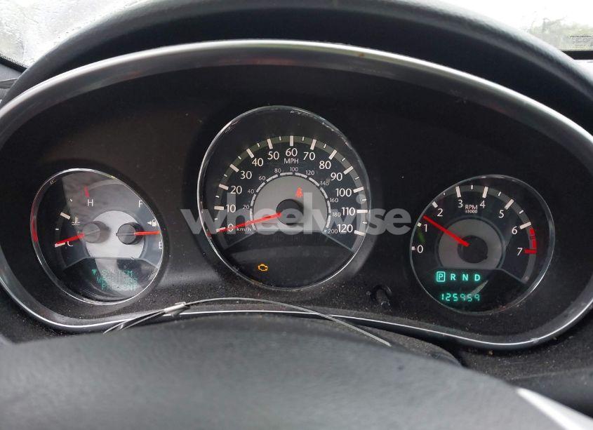 Photo 7 of 2013 Chrysler 200 TOURING (VIN 1C3CCBBG1DN569415)