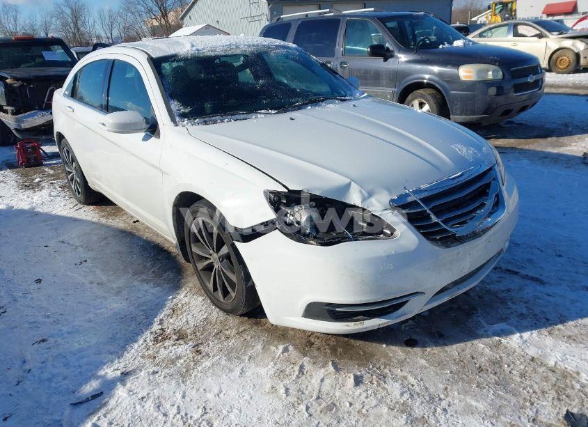 2013 Chrysler 200 TOURING (VIN 1C3CCBBG1DN711259) main photo