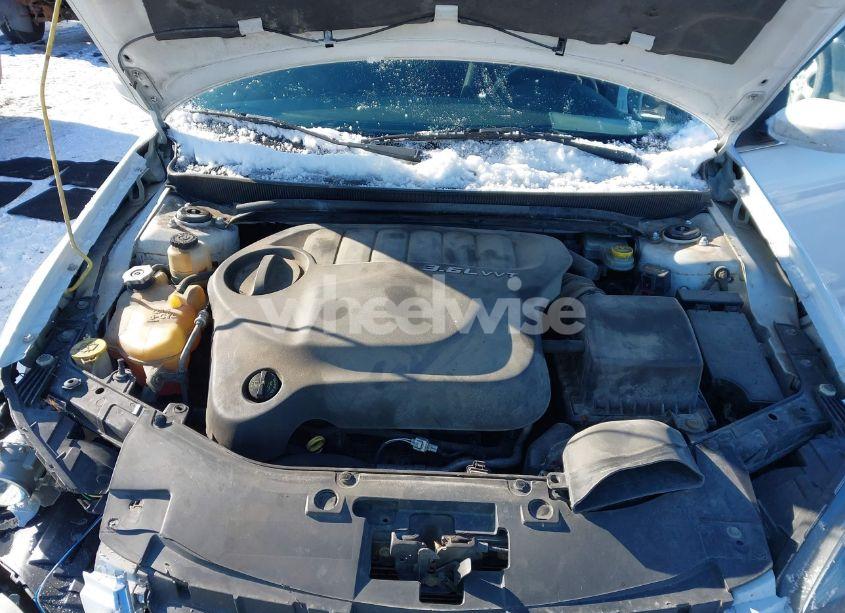 Photo 10 of 2013 Chrysler 200 TOURING (VIN 1C3CCBBG1DN711259)