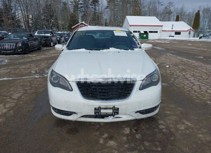 Photo 13 of 2013 Chrysler 200 TOURING (VIN 1C3CCBBG1DN720270)