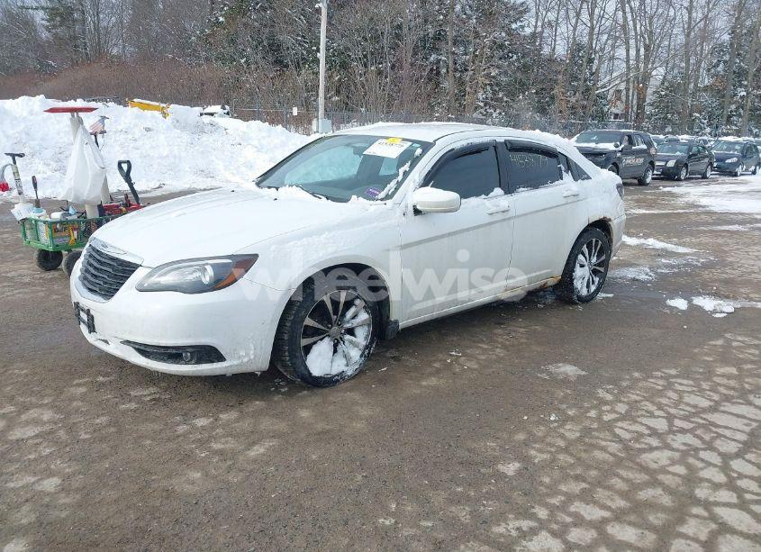 Photo 2 of 2013 Chrysler 200 TOURING (VIN 1C3CCBBG1DN720270)