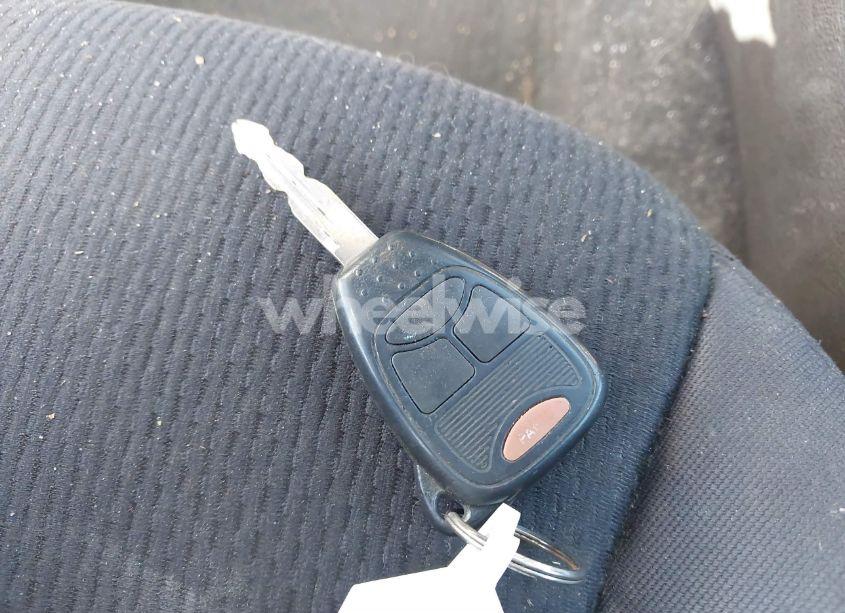 Photo 11 of 2012 Chrysler 200 TOURING (VIN 1C3CCBBG2CN268845)