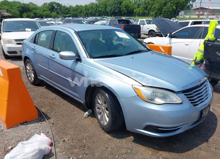 2012 Chrysler 200 TOURING (VIN 1C3CCBBG2CN295222) main photo