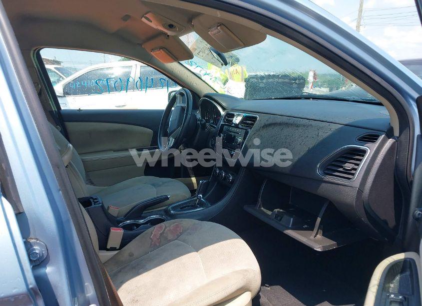 Photo 5 of 2012 Chrysler 200 TOURING (VIN 1C3CCBBG2CN295222)