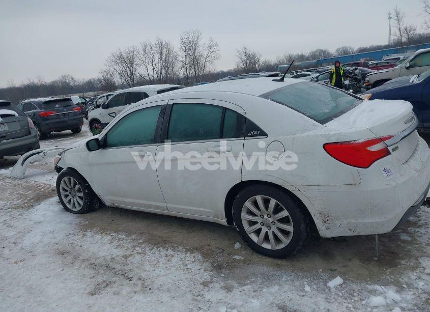 Photo 15 of 2013 Chrysler 200 TOURING (VIN 1C3CCBBG2DN583064)