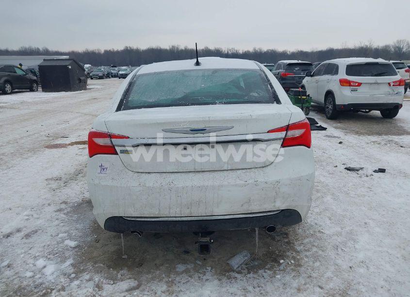 Photo 17 of 2013 Chrysler 200 TOURING (VIN 1C3CCBBG2DN583064)