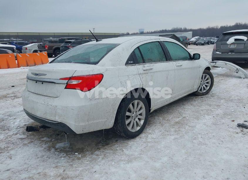 Photo 4 of 2013 Chrysler 200 TOURING (VIN 1C3CCBBG2DN583064)