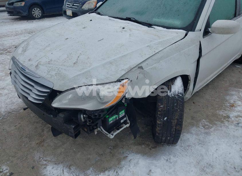 Photo 6 of 2013 Chrysler 200 TOURING (VIN 1C3CCBBG2DN583064)