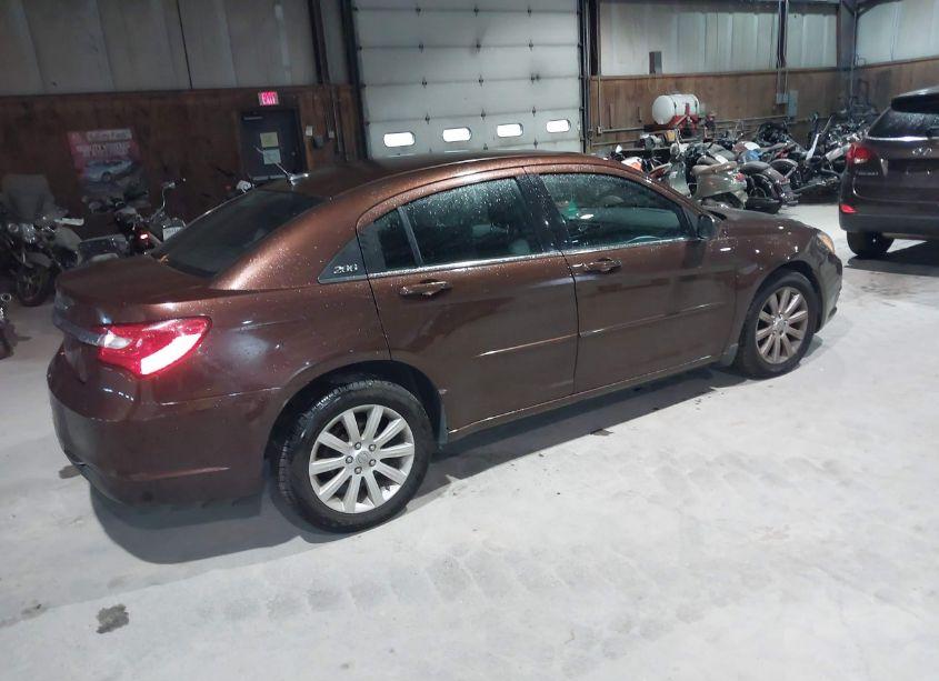 Photo 4 of 2013 Chrysler 200 TOURING (VIN 1C3CCBBG2DN703588)