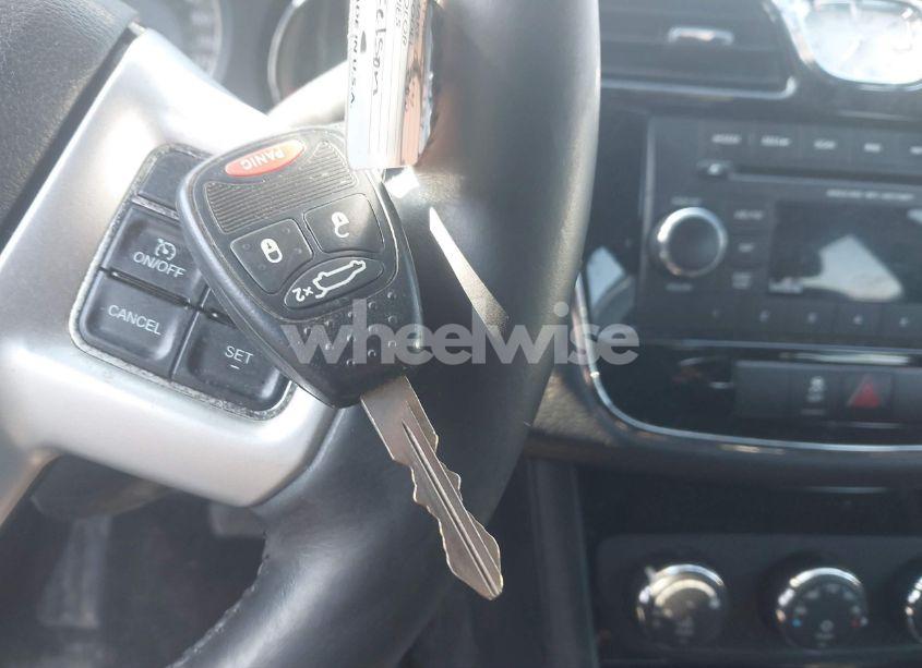 Photo 11 of 2013 Chrysler 200 TOURING (VIN 1C3CCBBG2DN717832)