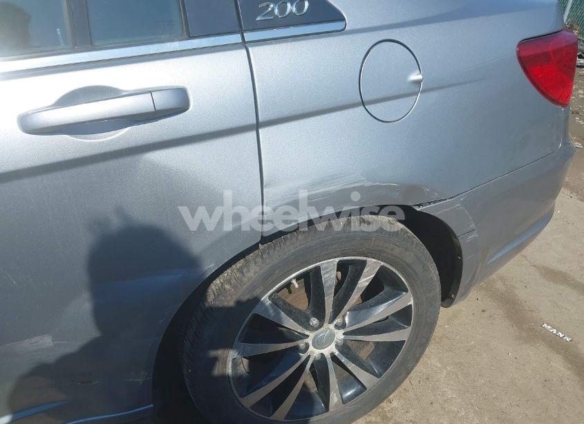 Photo 12 of 2013 Chrysler 200 TOURING (VIN 1C3CCBBG2DN717832)