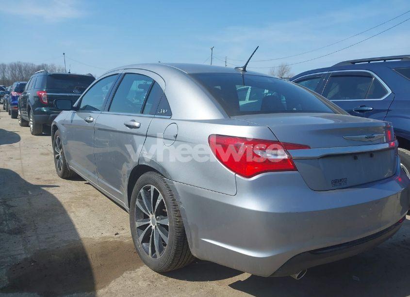 Photo 3 of 2013 Chrysler 200 TOURING (VIN 1C3CCBBG2DN717832)