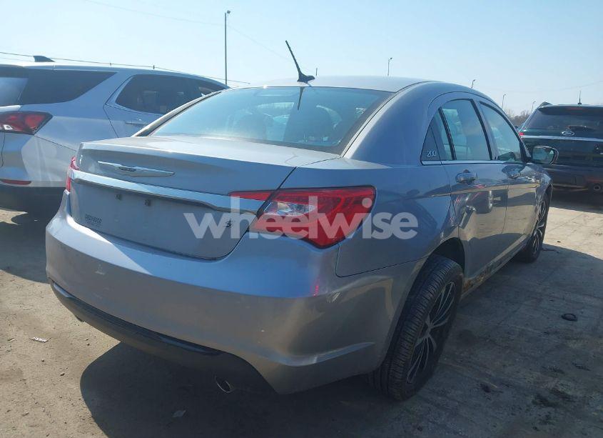 Photo 4 of 2013 Chrysler 200 TOURING (VIN 1C3CCBBG2DN717832)