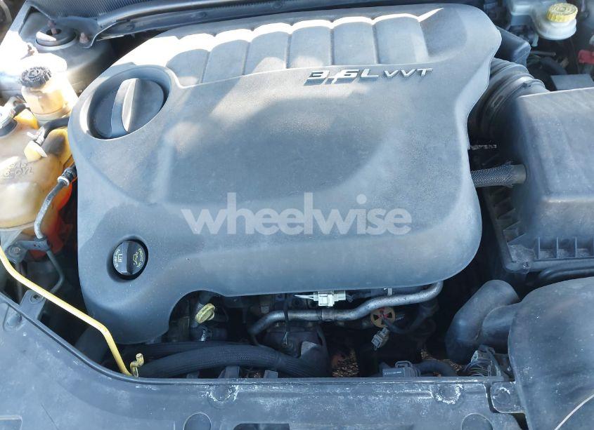 Photo 10 of 2013 Chrysler 200 TOURING (VIN 1C3CCBBG2DN747493)