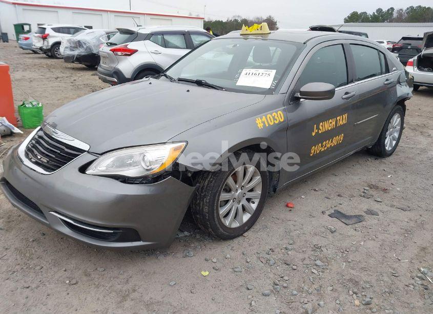 Photo 2 of 2013 Chrysler 200 TOURING (VIN 1C3CCBBG3DN703826)