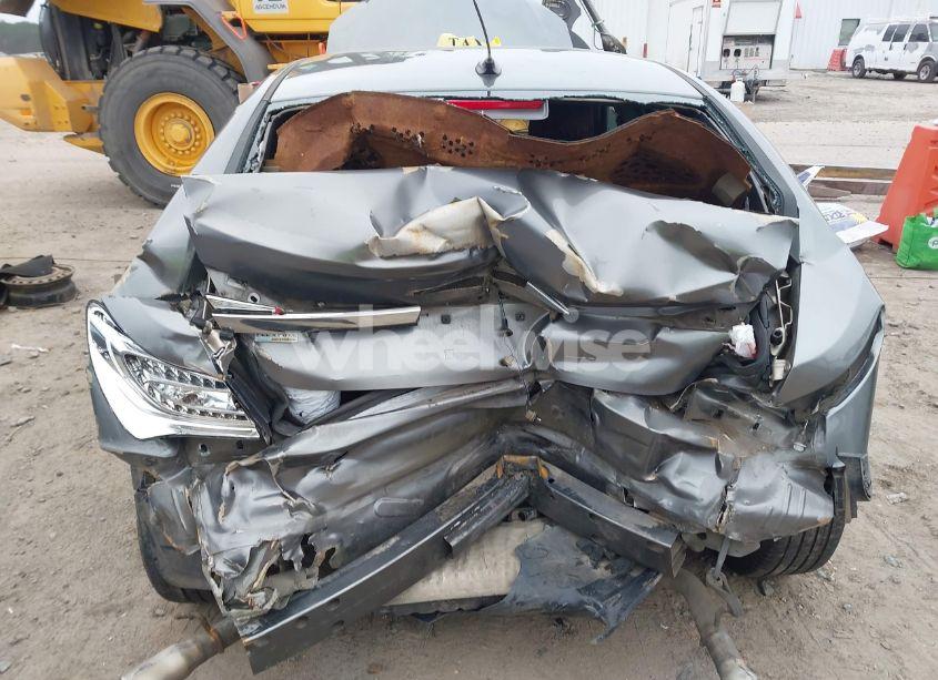 Photo 6 of 2013 Chrysler 200 TOURING (VIN 1C3CCBBG3DN703826)