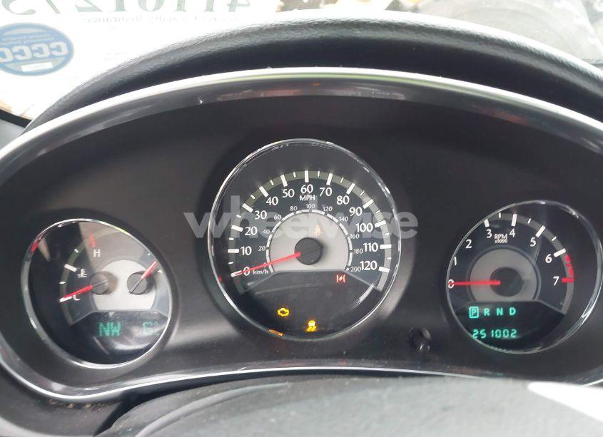 Photo 7 of 2013 Chrysler 200 TOURING (VIN 1C3CCBBG3DN703826)