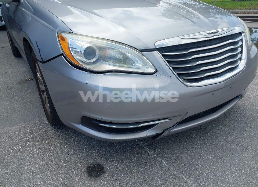 Photo 12 of 2014 Chrysler 200 TOURING (VIN 1C3CCBBG3EN115295)