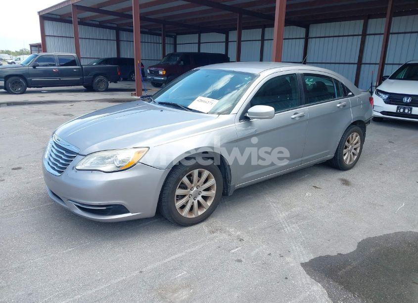 Photo 2 of 2014 Chrysler 200 TOURING (VIN 1C3CCBBG3EN115295)