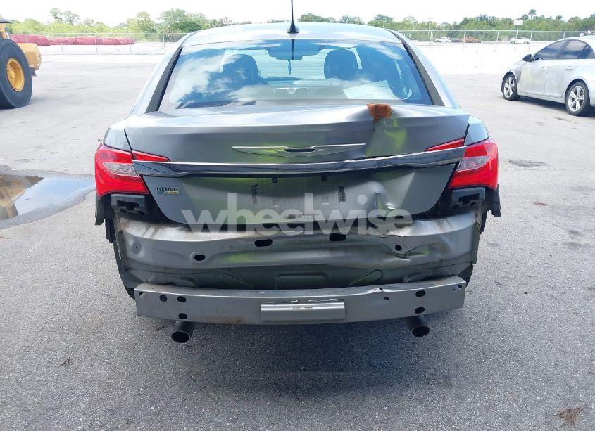 Photo 6 of 2014 Chrysler 200 TOURING (VIN 1C3CCBBG3EN115295)