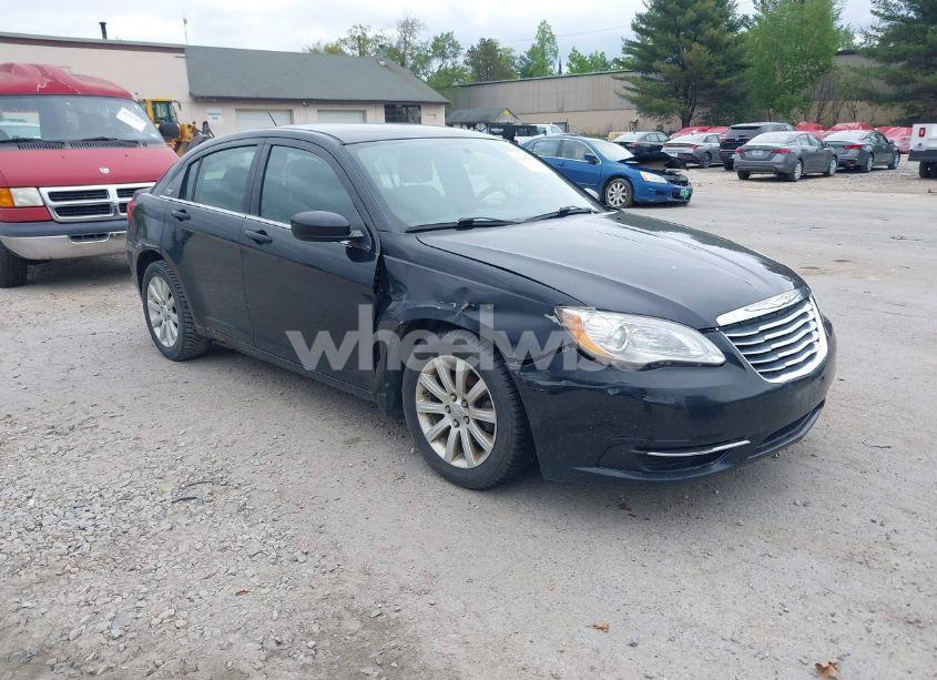 2012 Chrysler 200 TOURING (VIN 1C3CCBBG4CN150165) main photo