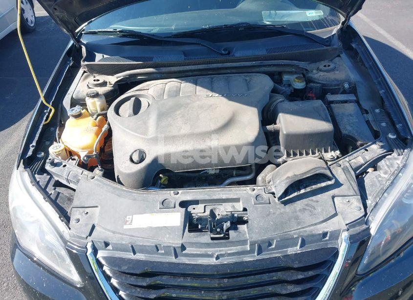 Photo 10 of 2012 Chrysler 200 TOURING (VIN 1C3CCBBG4CN298719)