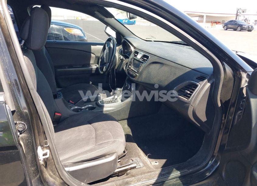 Photo 5 of 2012 Chrysler 200 TOURING (VIN 1C3CCBBG4CN298719)