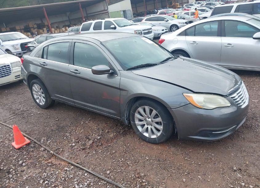 2013 Chrysler 200 TOURING (VIN 1C3CCBBG4DN514781) main photo