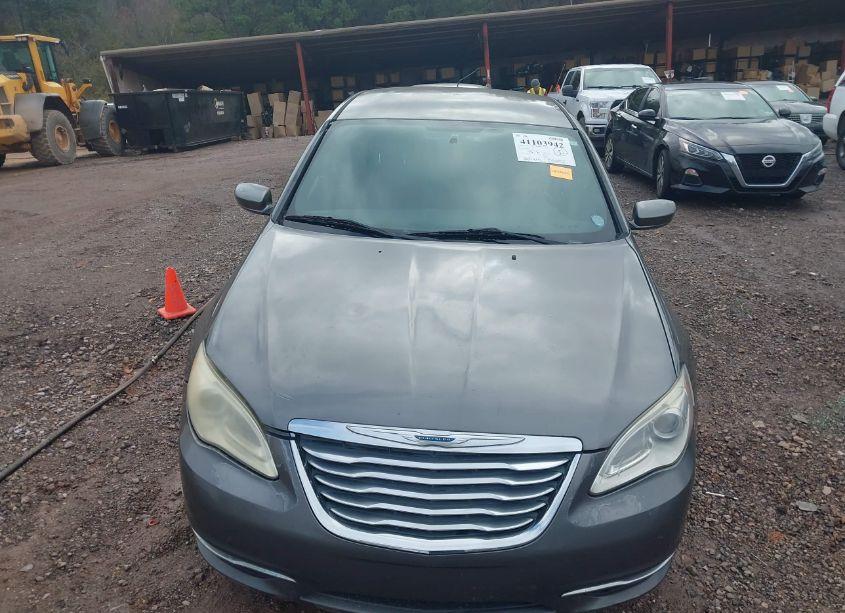 Photo 6 of 2013 Chrysler 200 TOURING (VIN 1C3CCBBG4DN514781)