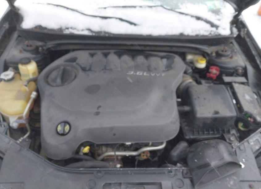 Photo 10 of 2013 Chrysler 200 TOURING (VIN 1C3CCBBG4DN533699)