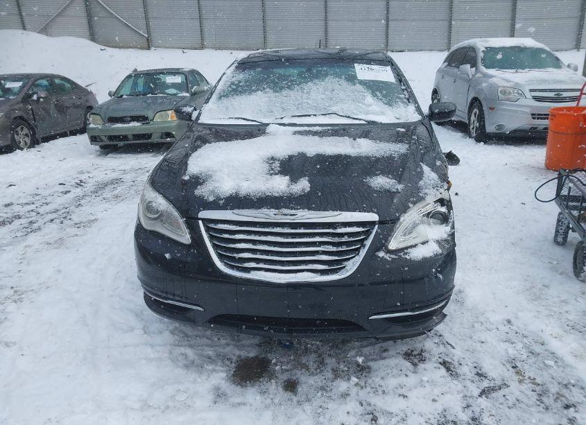 Photo 12 of 2013 Chrysler 200 TOURING (VIN 1C3CCBBG4DN533699)