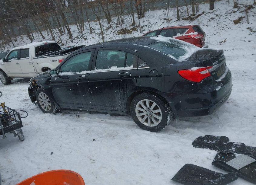 Photo 14 of 2013 Chrysler 200 TOURING (VIN 1C3CCBBG4DN533699)