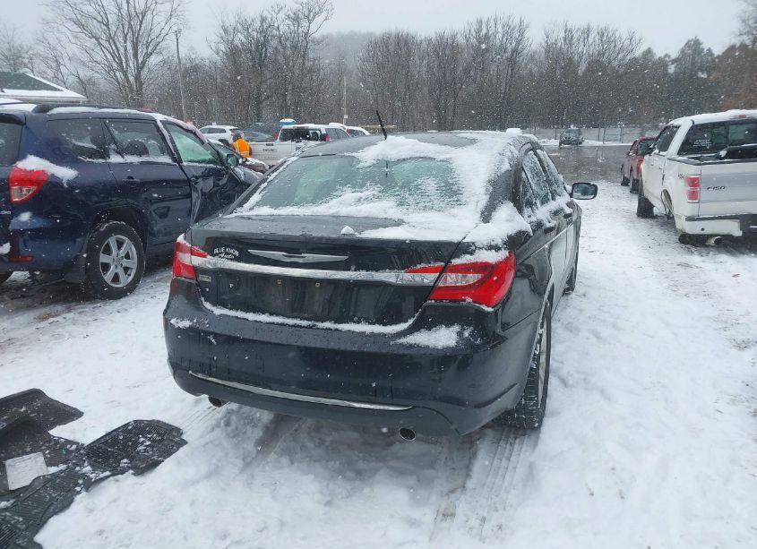 Photo 16 of 2013 Chrysler 200 TOURING (VIN 1C3CCBBG4DN533699)