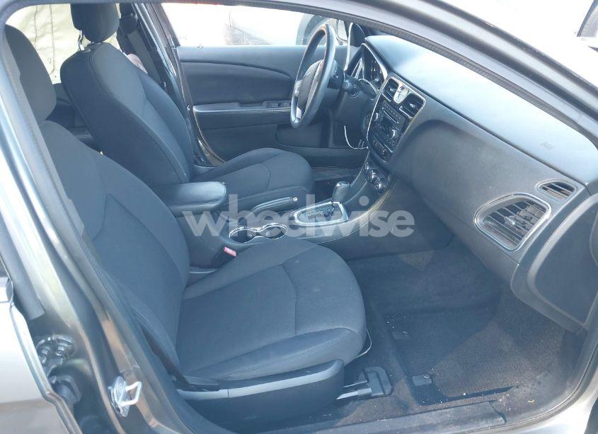 Photo 5 of 2013 Chrysler 200 TOURING (VIN 1C3CCBBG4DN659691)