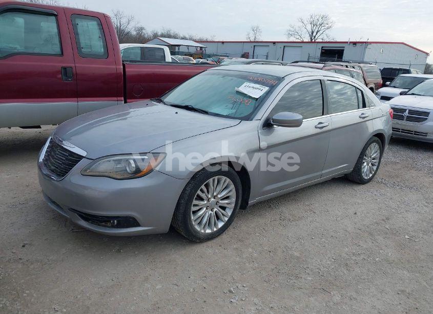 Photo 2 of 2014 Chrysler 200 TOURING (VIN 1C3CCBBG4EN179765)